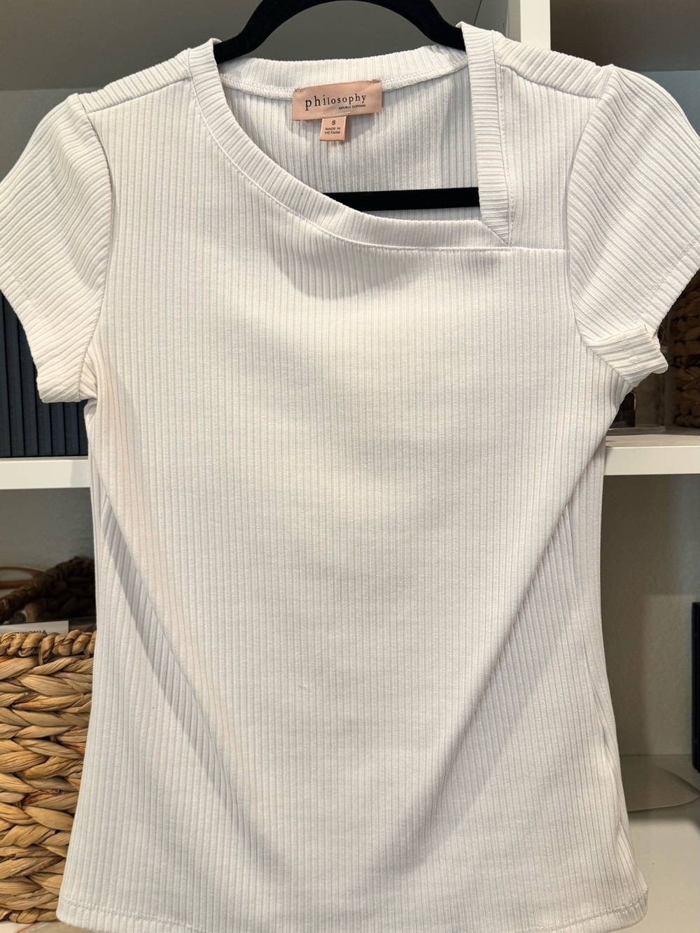 Philosophy White Ribbed Short Sleeve Top with Cutout Neck